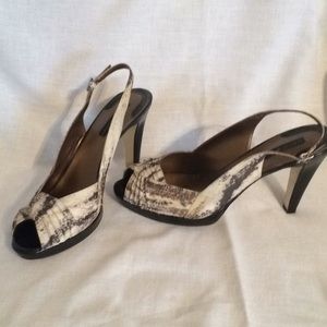 Bandolino Snake Skin Design Heels. Women’s size9.5